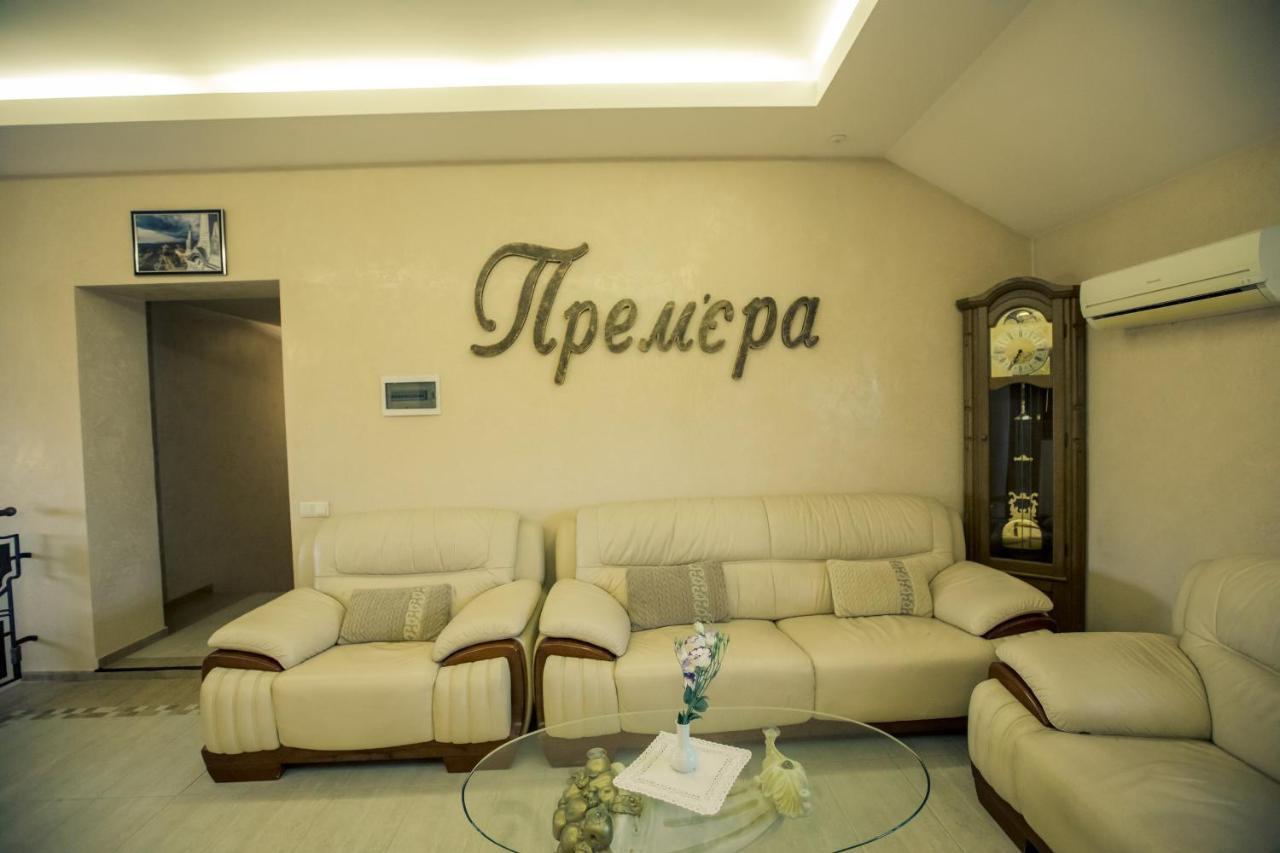 Premiere Hotel Khoust Extérieur photo